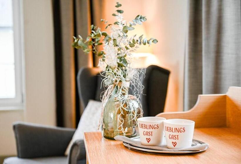 بنسيون Gasthaus Zum Bauernhof