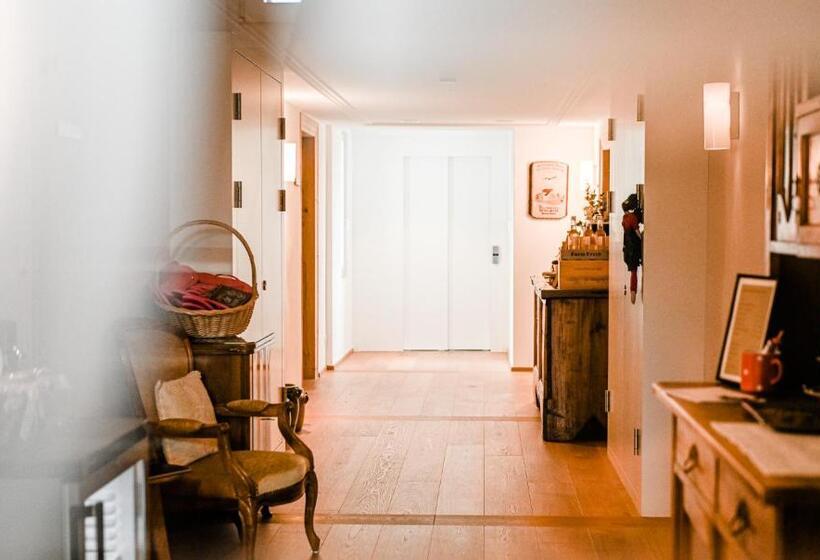 بنسيون Gasthaus Zum Bauernhof