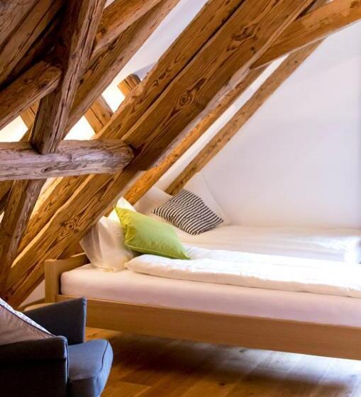 بنسيون Gasthaus Zum Bauernhof