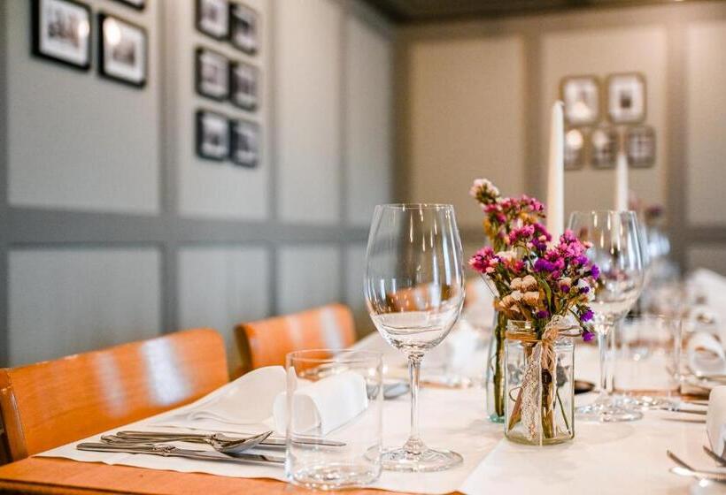 بنسيون Gasthaus Zum Bauernhof