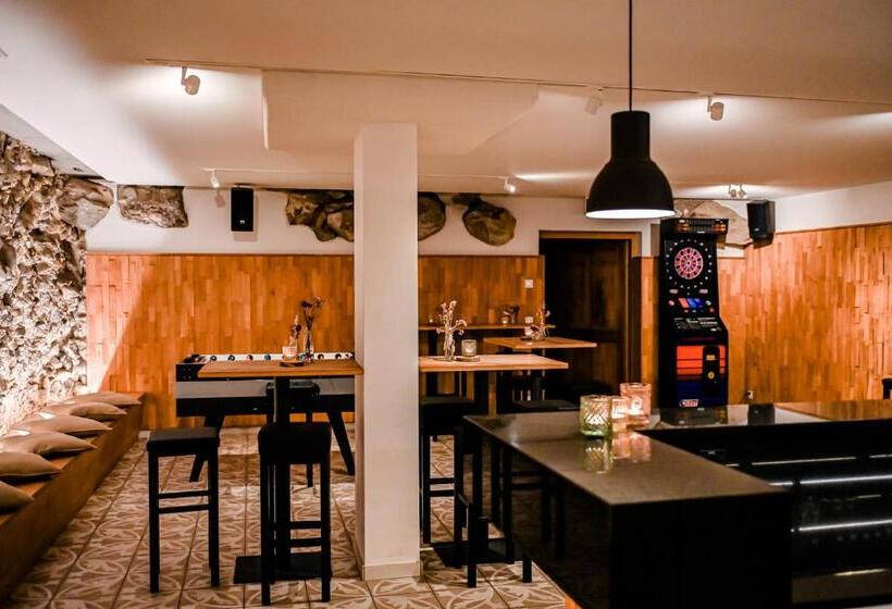 بنسيون Gasthaus Zum Bauernhof