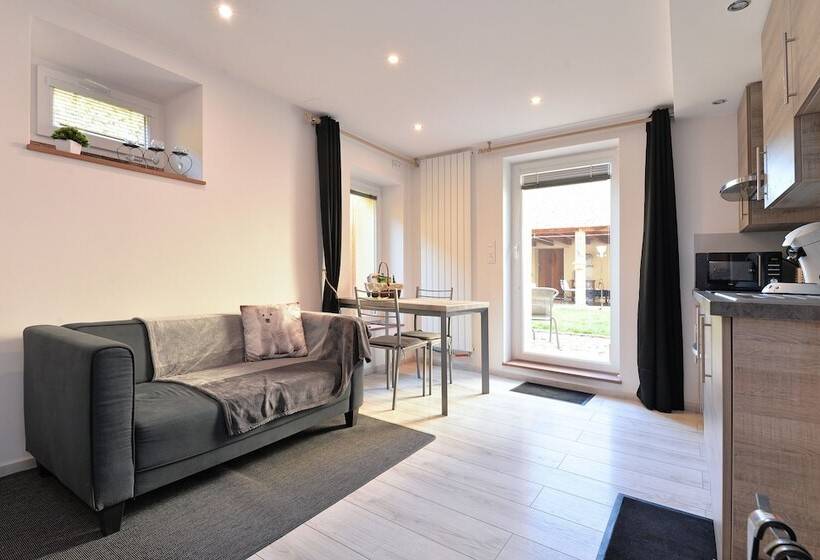 بنسيون La Longère Des Capucines