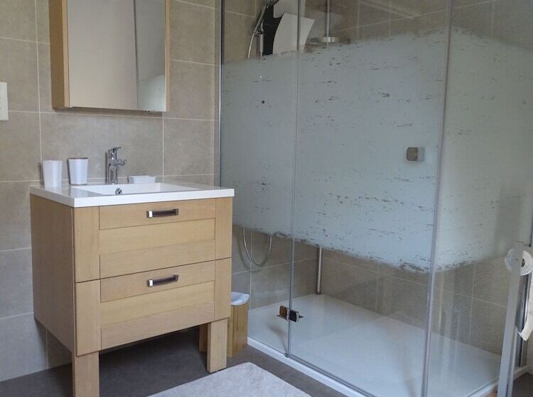 بنسيون Le Moulin De La Follaine