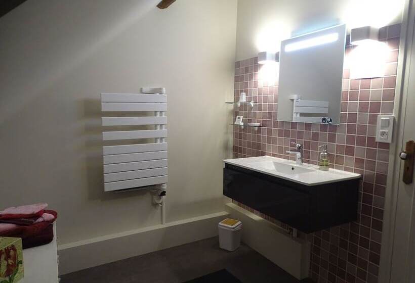 بنسيون Le Moulin De La Follaine