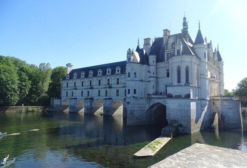 بنسيون Le Moulin De La Follaine