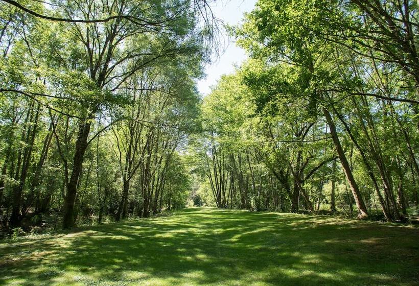 بنسيون Le Moulin De La Follaine