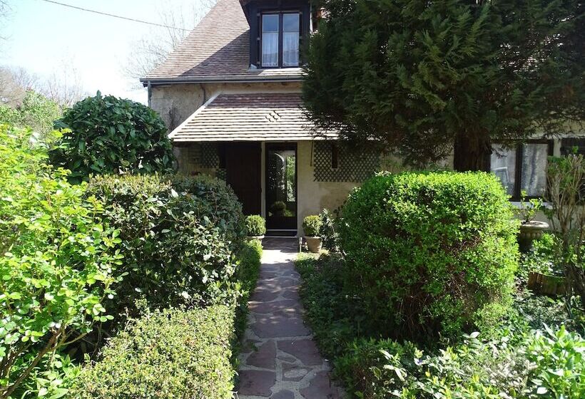 بنسيون Le Moulin De La Follaine