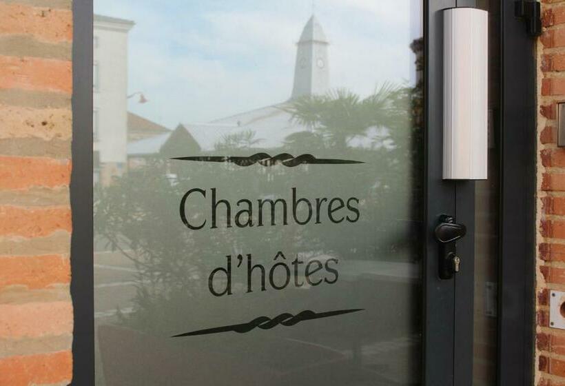 بنسيون Le Vic De De Lomagne