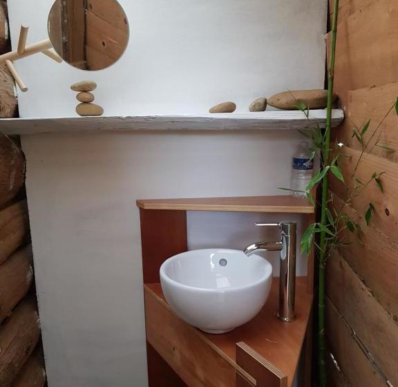 بنسيون L'houstalet Des Serniers