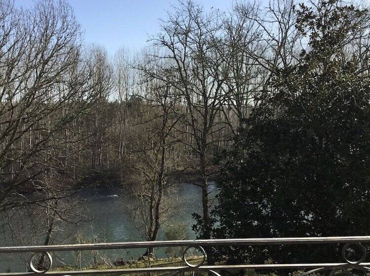 بنسيون Maison D'hôtes L'escalère