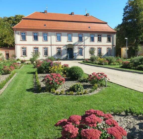 بنسيون Schloss Lohm