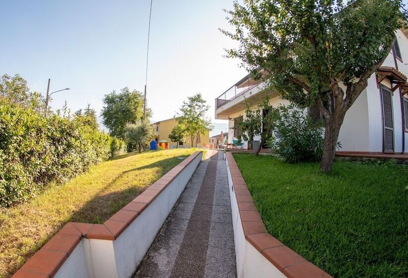 بنسيون Tramonti Guesthouse&affittacamere