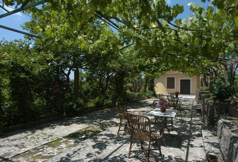 Valle Maira, Agriturismo Nel Parco Dei Nebrodi