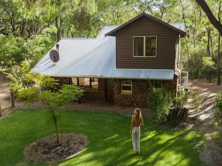 William Bay Cottages