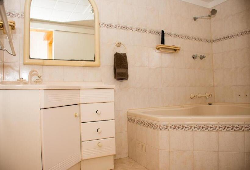 فندق صغير Kimba Travellers  Haven