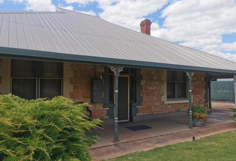 فندق صغير Kimba Travellers  Haven