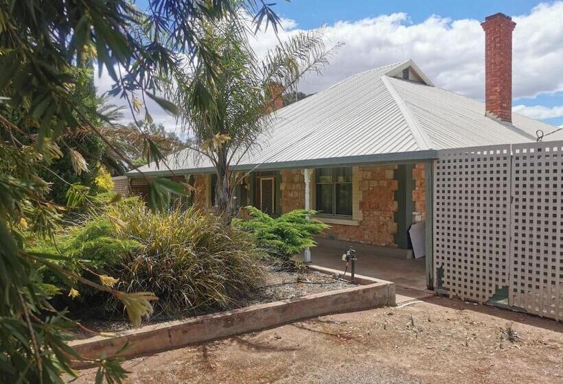 فندق صغير Kimba Travellers  Haven