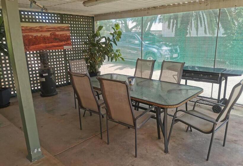 فندق صغير Kimba Travellers  Haven