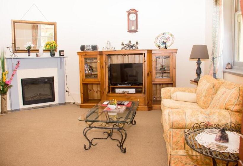 فندق صغير Kimba Travellers  Haven