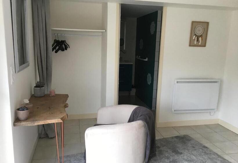 住宿加早餐  Chambre D Hôtes Le Clos De Rapevache