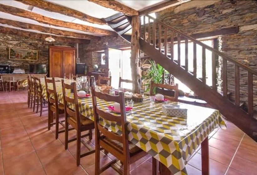 مبيت وإفطار Chambres D'hotes La Ferme De Bizoin