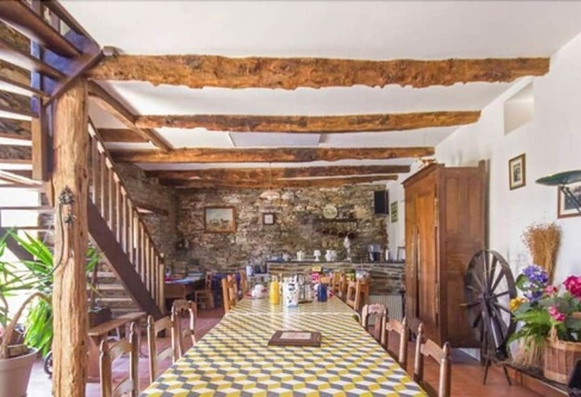 مبيت وإفطار Chambres D'hotes La Ferme De Bizoin