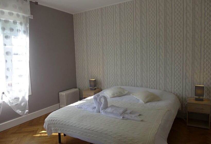 مبيت وإفطار Domaine De L Arche De René