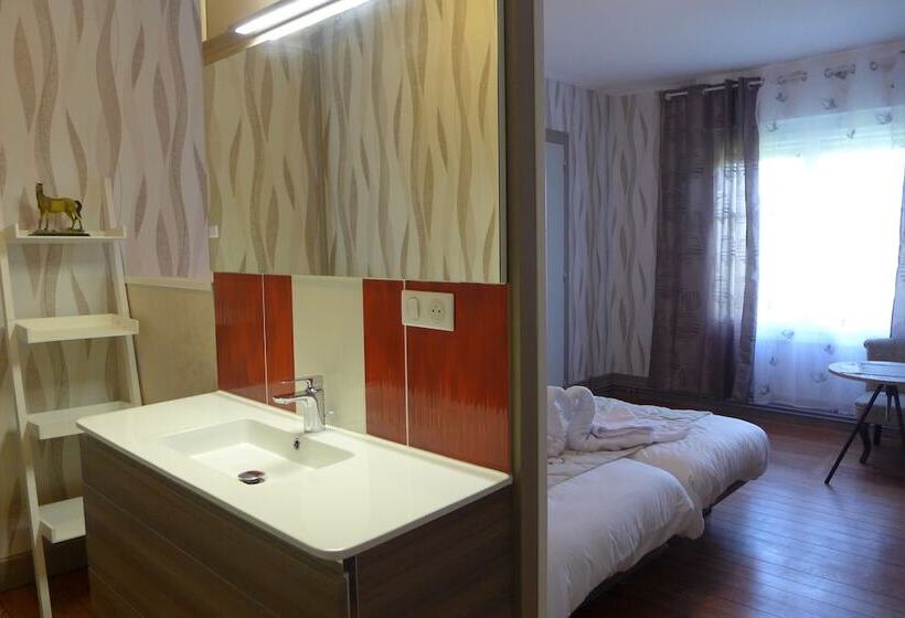 مبيت وإفطار Domaine De L Arche De René