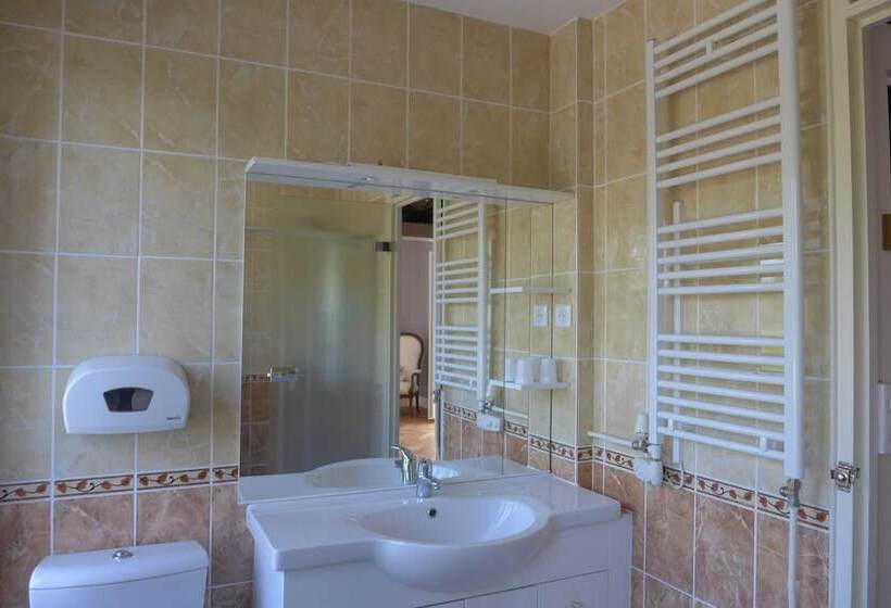 مبيت وإفطار Domaine De L Arche De René