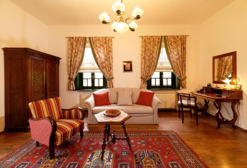 مبيت وإفطار Kosbor Panzió