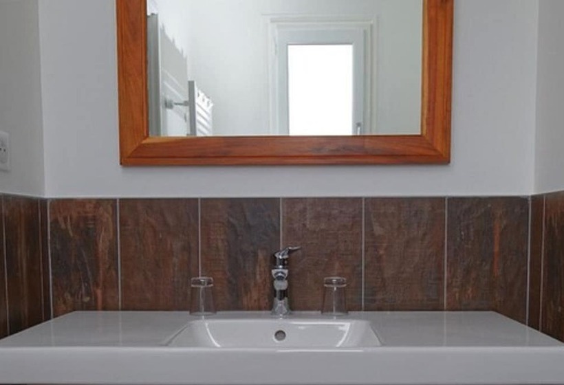 Bed and Breakfast L ôben