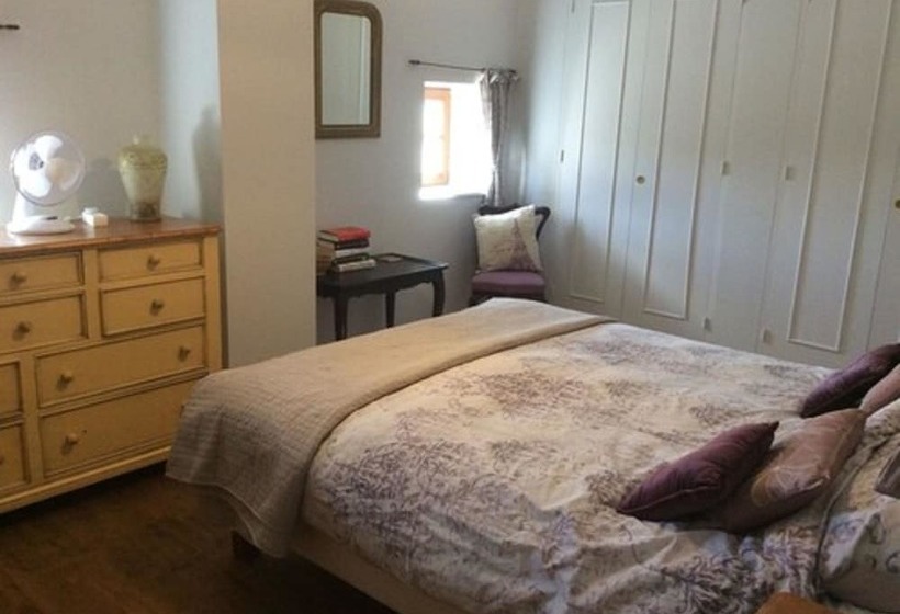 Bed and Breakfast La Maison Du Poirier