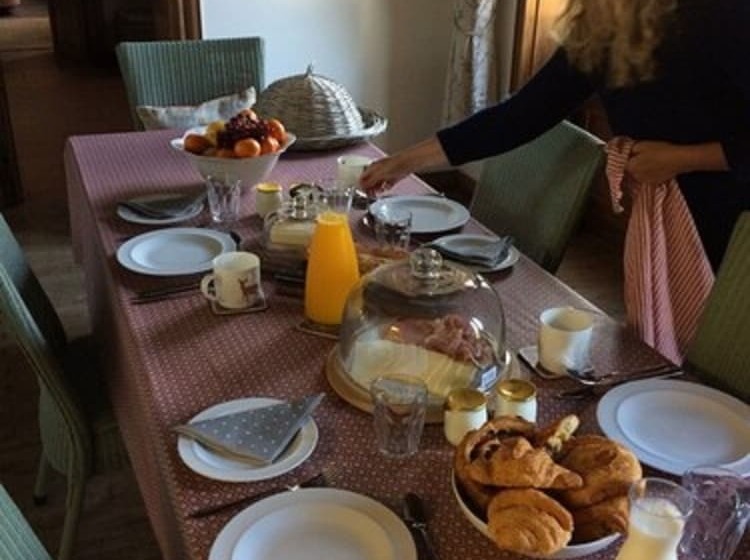 Bed and Breakfast La Maison Du Poirier