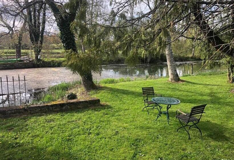 민박 Le Domaine Du Moulin Foulon