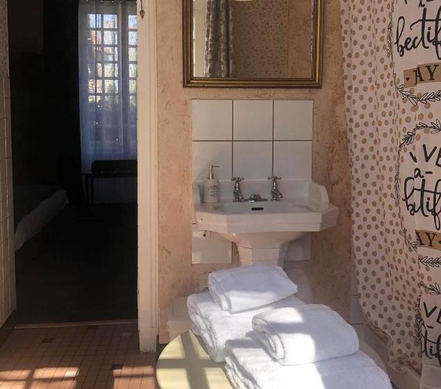 민박 Le Domaine Du Moulin Foulon