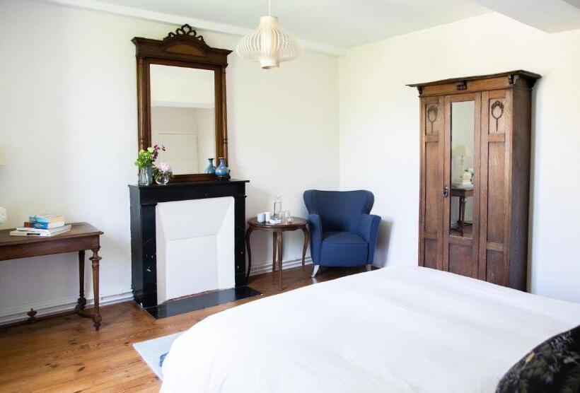 ベッドアンドブレックファースト Le Manoir De Juganville