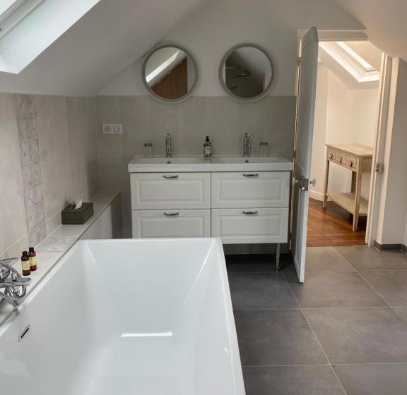 مبيت وإفطار Le Moulin Bleu