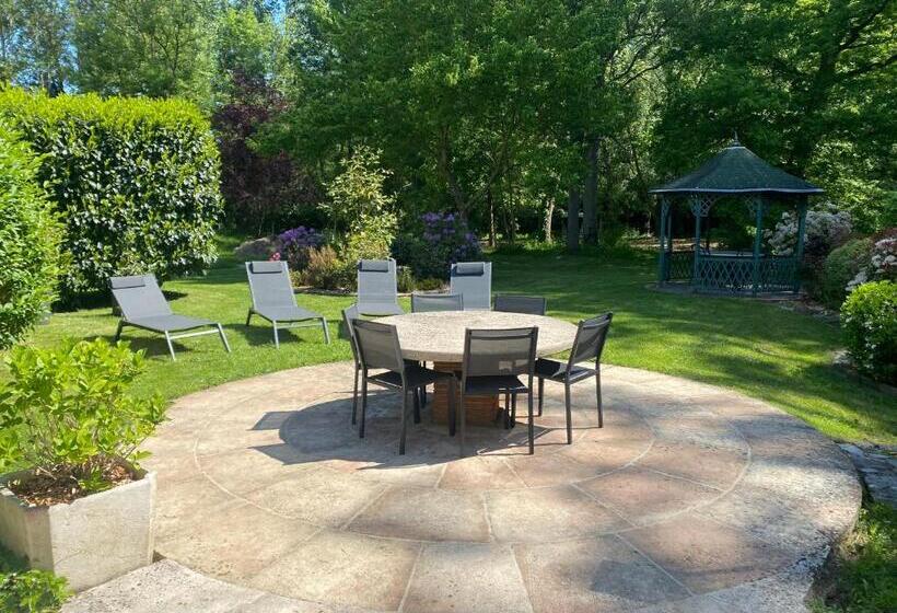 مبيت وإفطار Le Moulin Bleu