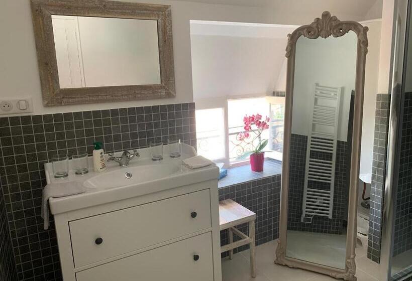 مبيت وإفطار Le Moulin Bleu