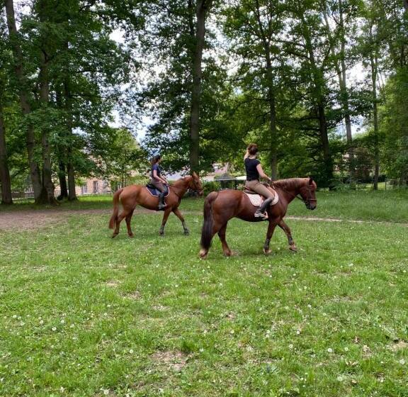 مبيت وإفطار Le Moulin Bleu