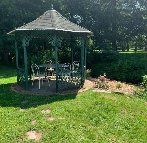 مبيت وإفطار Le Moulin Bleu