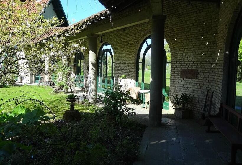 مبيت وإفطار Manoir De Bois En Ardres