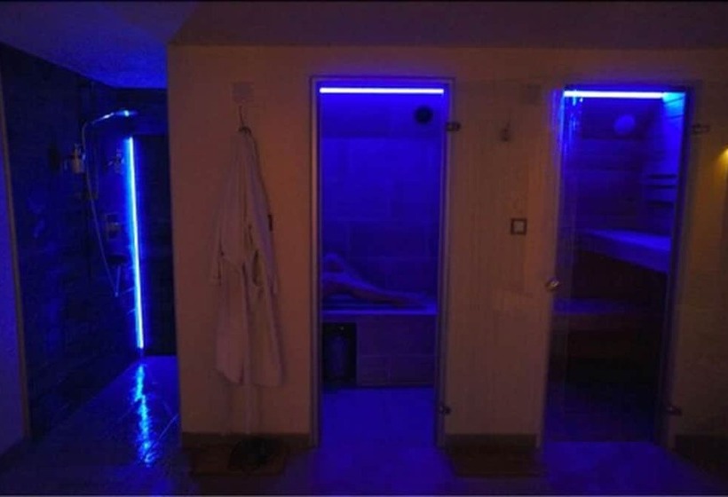 Bed & Breakfast Crosne Plazza & Spa