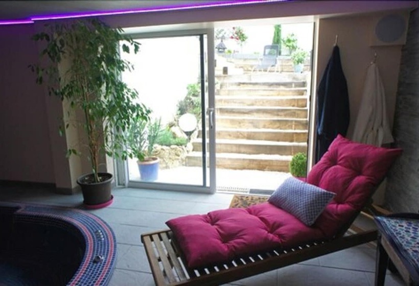 Bed & Breakfast Crosne Plazza & Spa