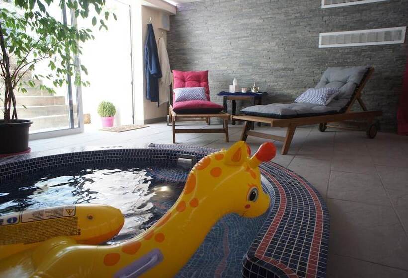 Bed & Breakfast Crosne Plazza & Spa