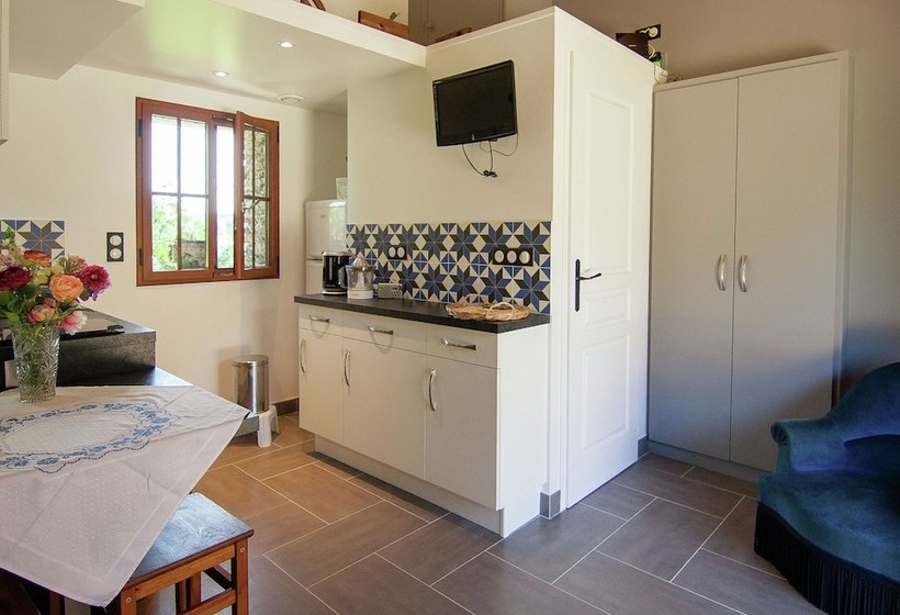 Comfortable Gite In Picturesque Medieval Village