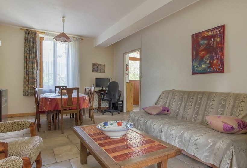 Cottage In An Old Remote Farmhouse Near Chã¢teauroux