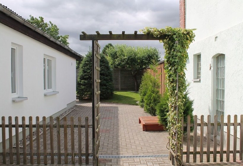 Countryside Bungalow In Pepelow With Lovely Garden