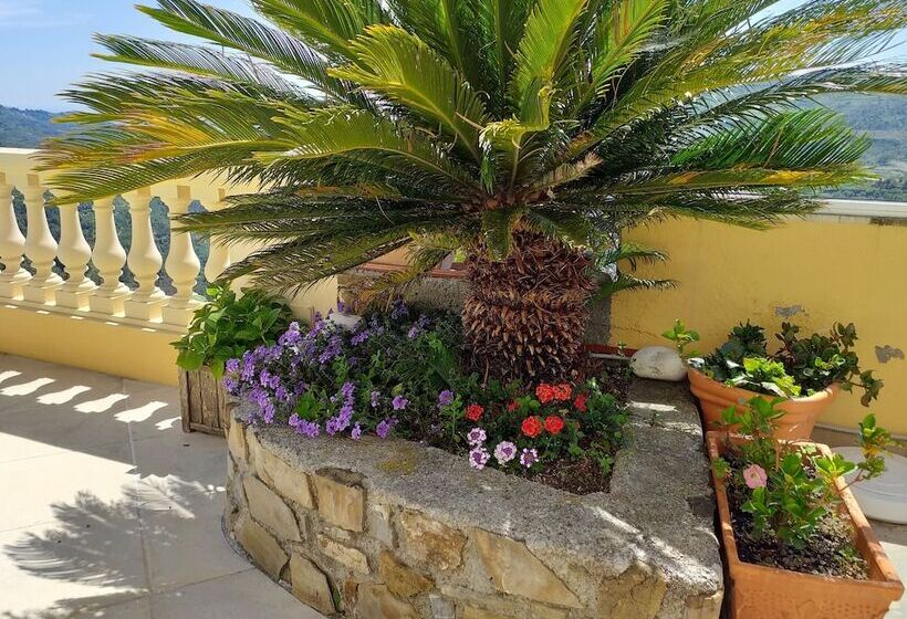 فندق فئة نجمة واحدة Villa Santa Giusta