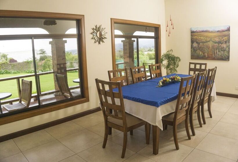 בית מלון כפרי Ananta Wellness & Retreat